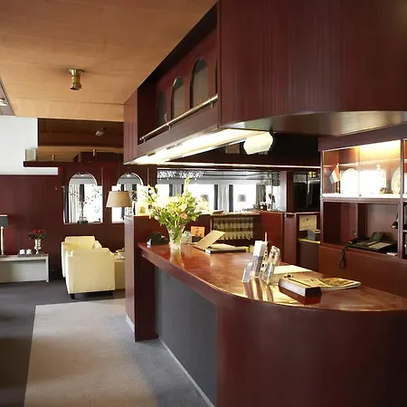 Hotel De 3*